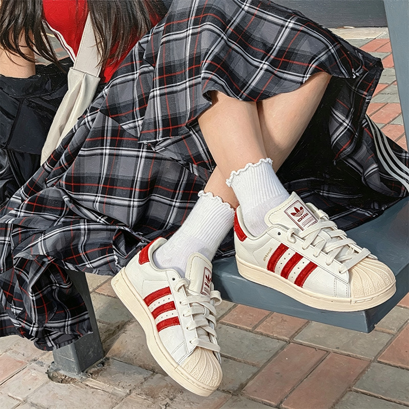 อาดิดาส ออริจินัลส์ ซูเปอร์สตา - Adidas Shoes Superstar บทวิจารณ์และราคา